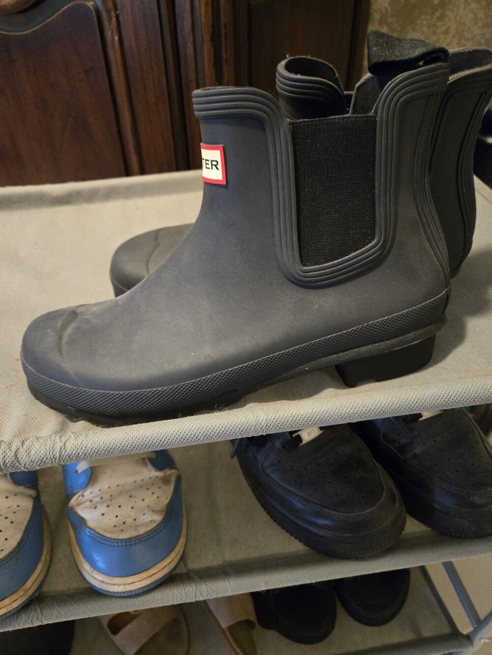Hunter Short Chelsea Rain Boots in Charcoal